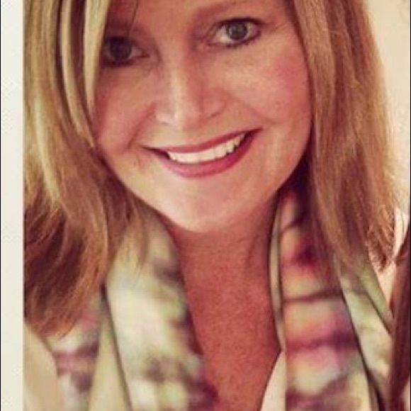 Meet your Posher, Monica - Picture 8 of 8